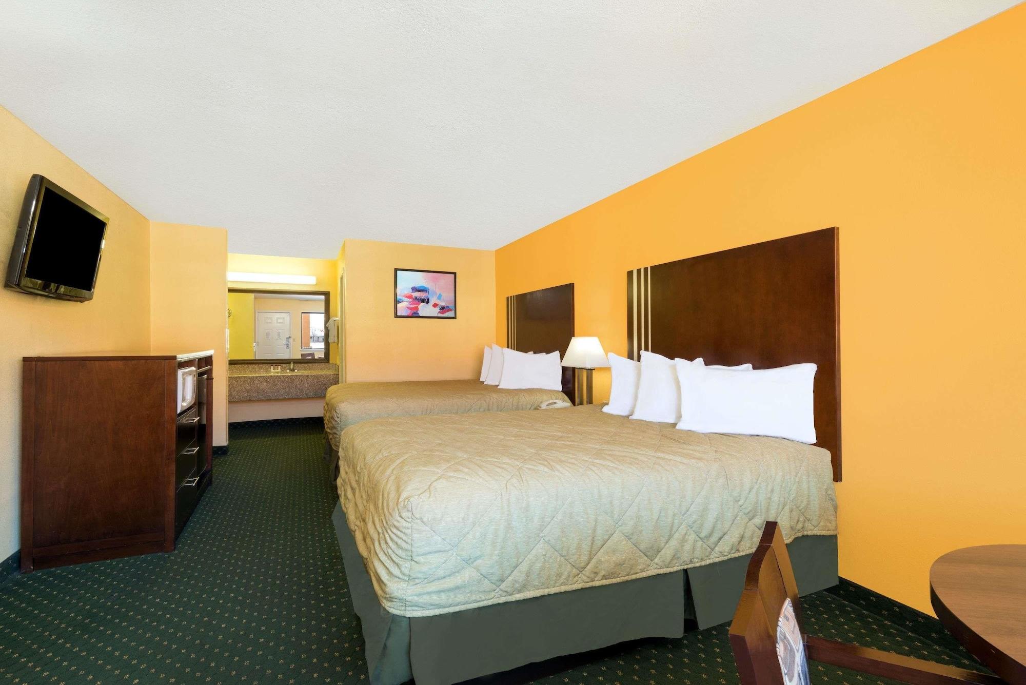 Ramada By Wyndham San Antonio Near Seaworld - Lackland Afb Exterior foto