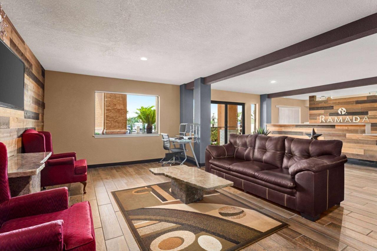 Ramada By Wyndham San Antonio Near Seaworld - Lackland Afb Exterior foto