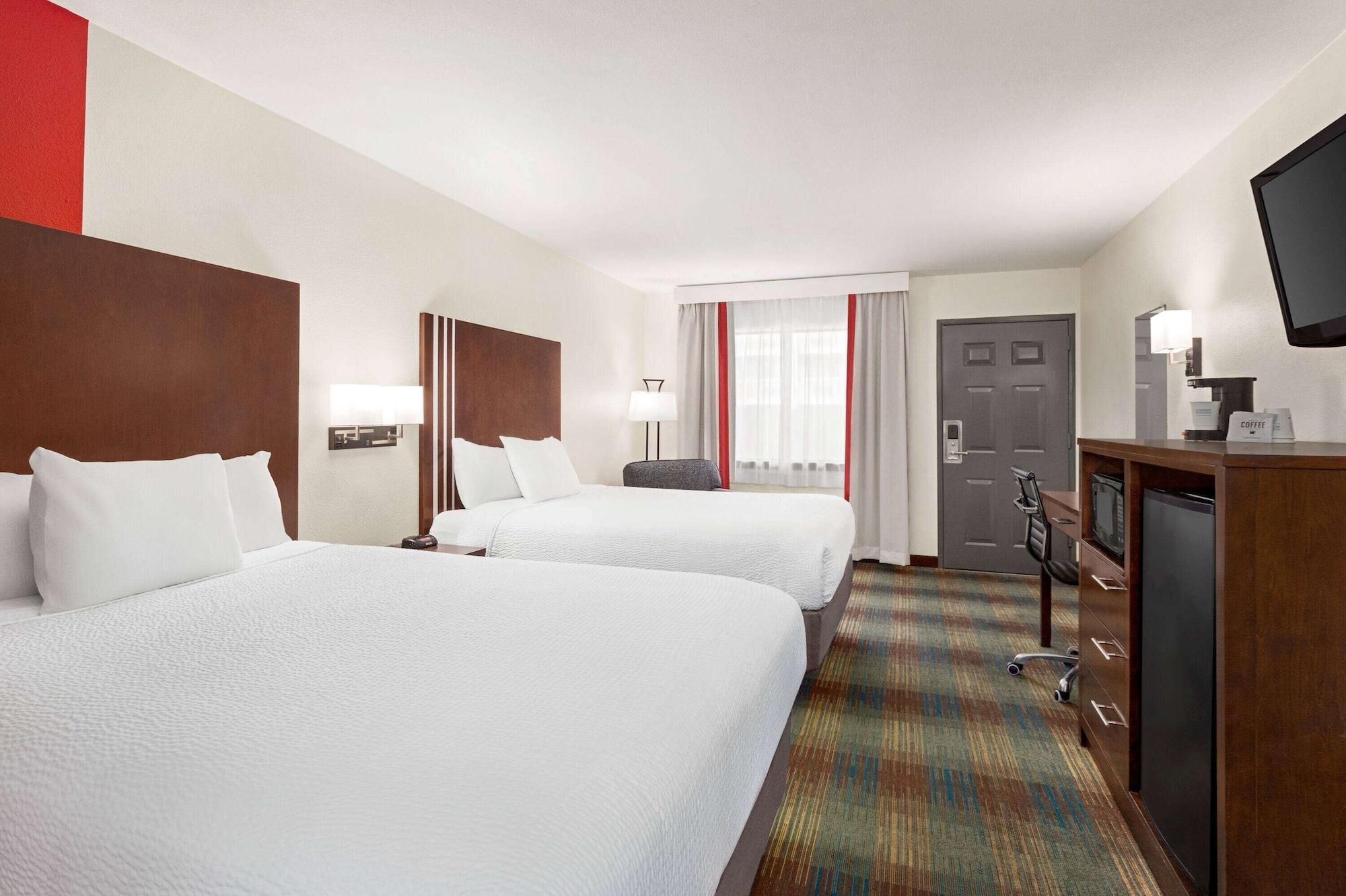 Ramada By Wyndham San Antonio Near Seaworld - Lackland Afb Exterior foto