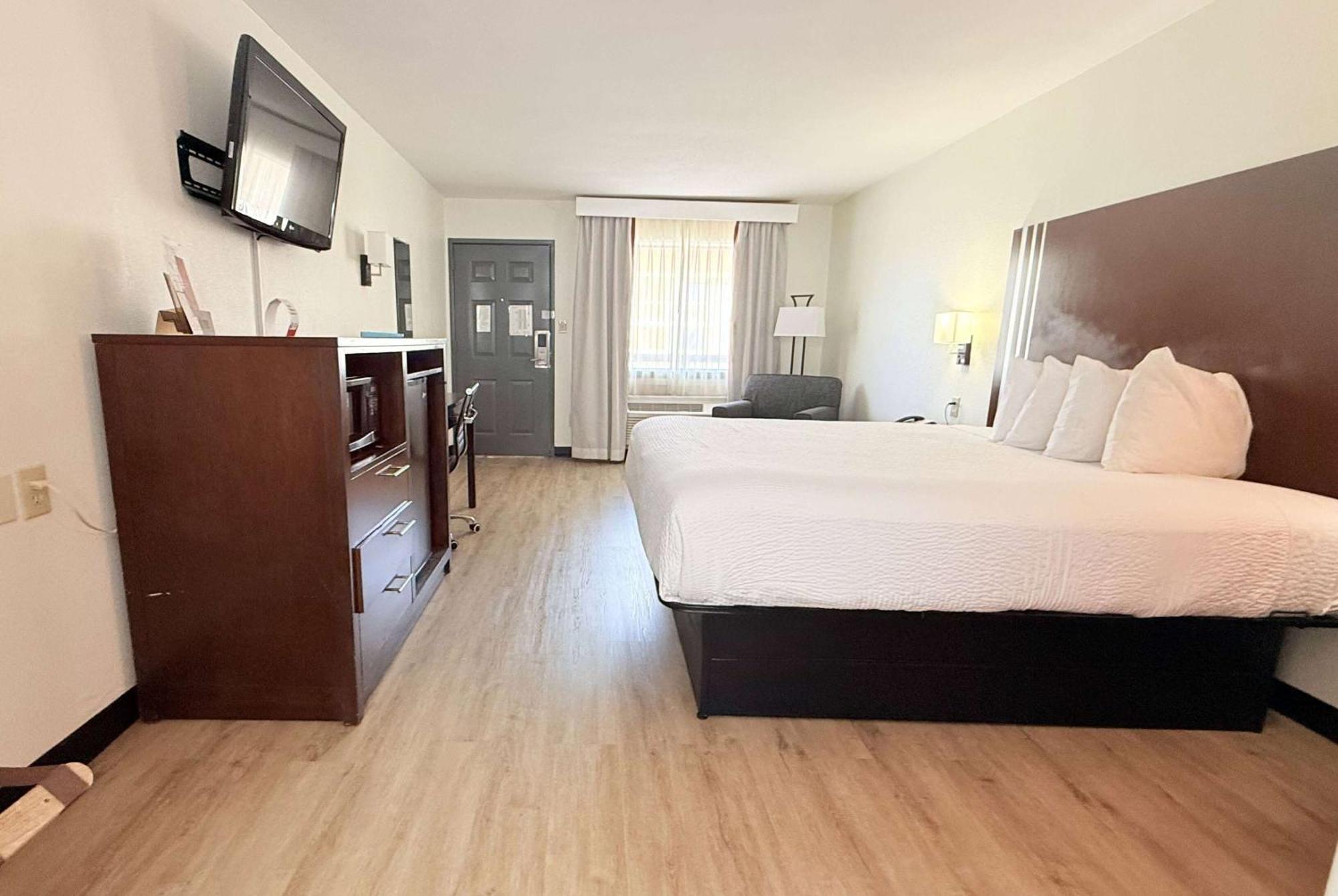 Ramada By Wyndham San Antonio Near Seaworld - Lackland Afb Exterior foto