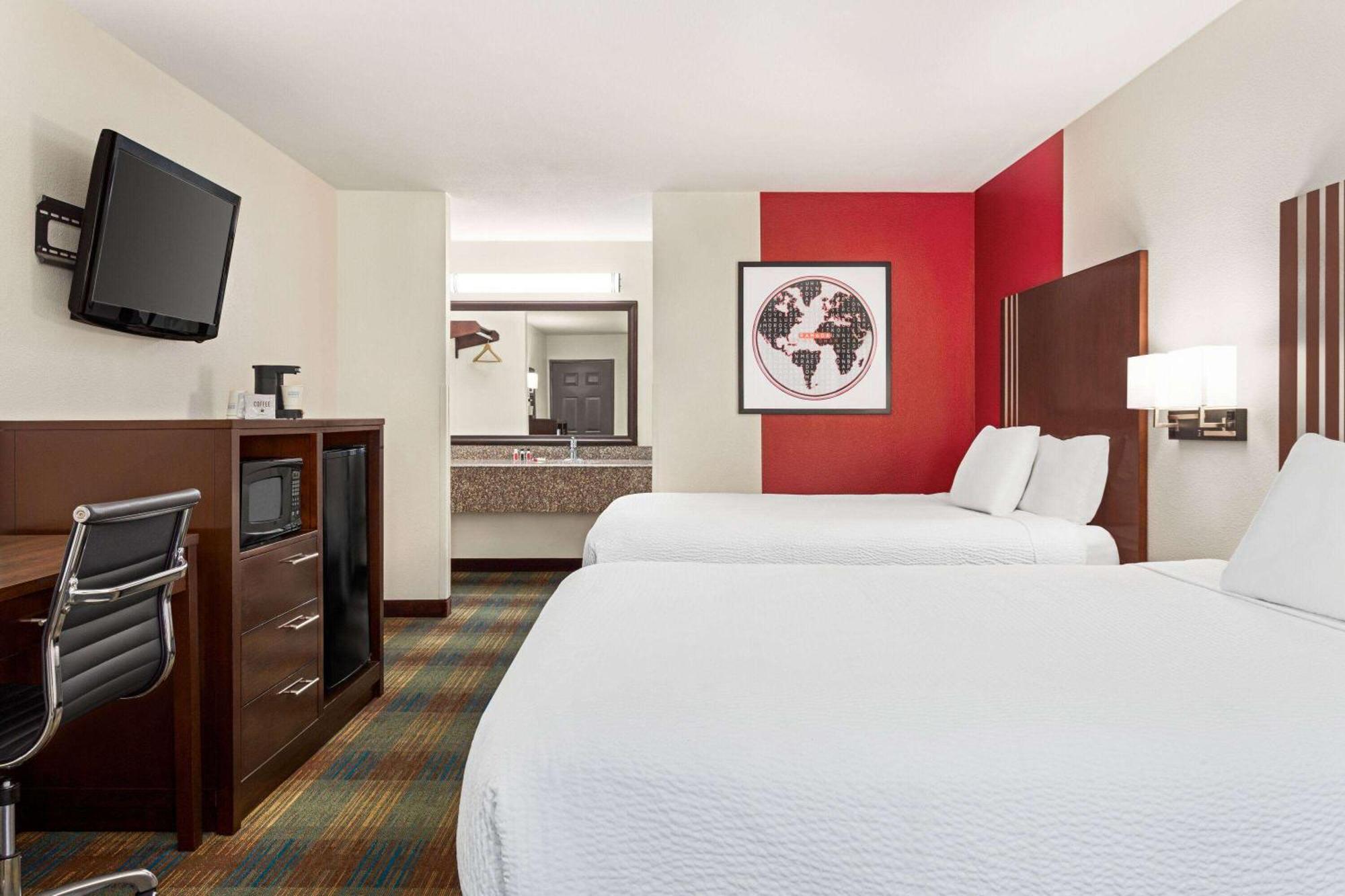 Ramada By Wyndham San Antonio Near Seaworld - Lackland Afb Exterior foto