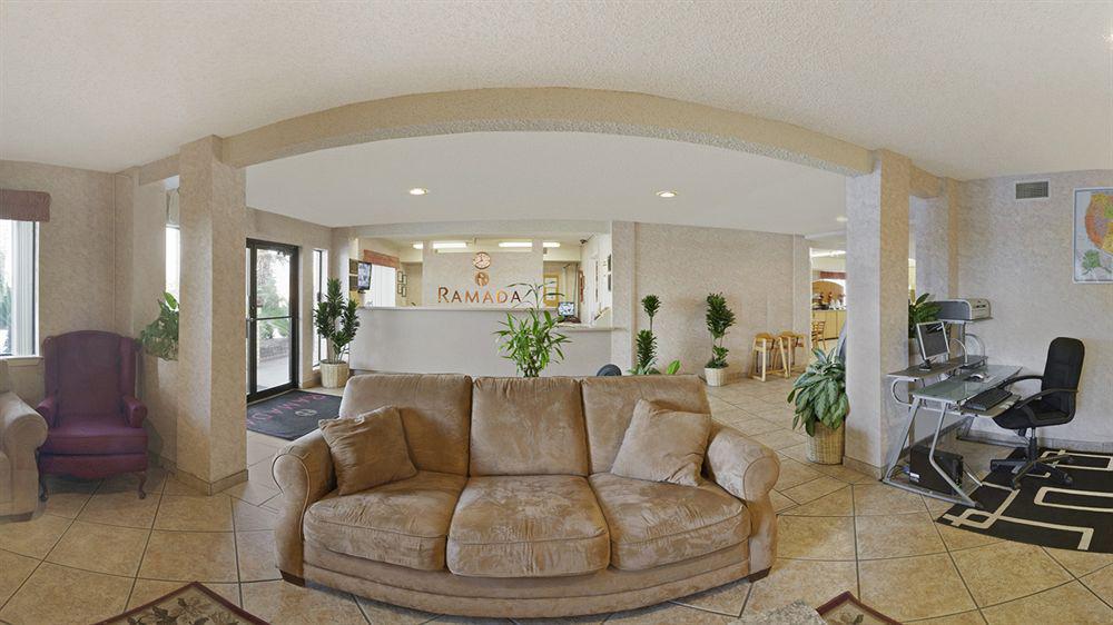 Ramada By Wyndham San Antonio Near Seaworld - Lackland Afb Exterior foto